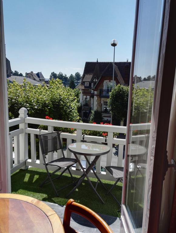 Marie Anne Hotell Deauville Exteriör bild